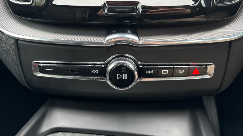 Volvo Xc60 2.0 B4D R DESIGN 5dr AWD Geartronic Diesel Estate